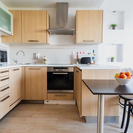 Sanders Ermitage On The Beach - Delightful 1-Bedroom Apartment With Sea View Limassol Zewnętrze zdjęcie