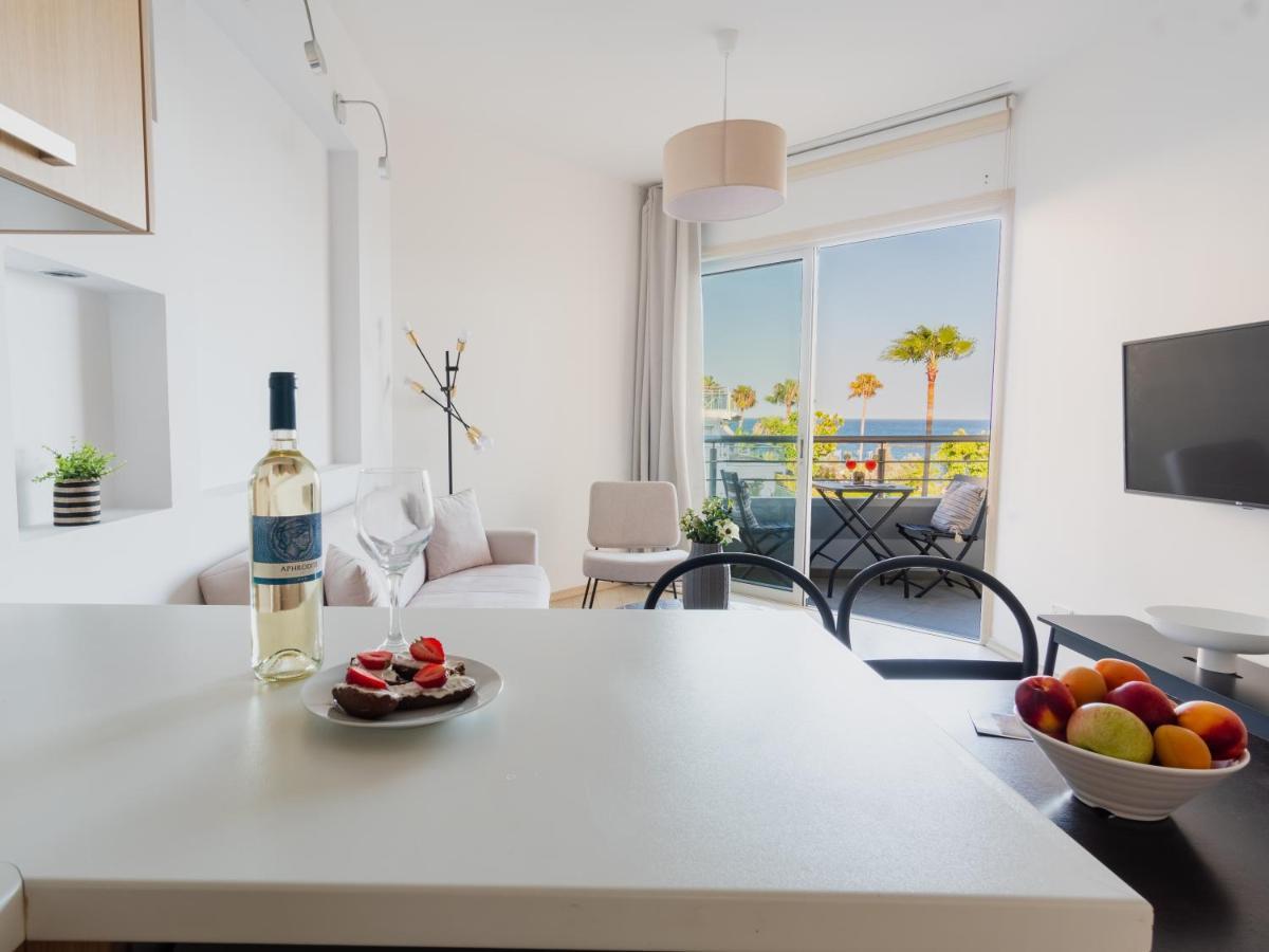 Sanders Ermitage On The Beach - Delightful 1-Bedroom Apartment With Sea View Limassol Zewnętrze zdjęcie